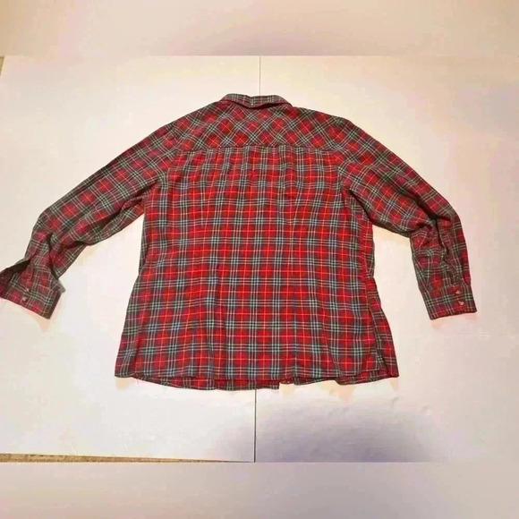 LLBEAN woman’s plaid flannel button up top- Size Large - Picture 9 of 9
